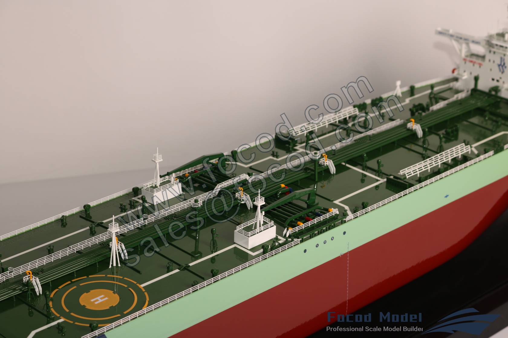 custom made model of 330m Crude Oil Tanker BW LAKE